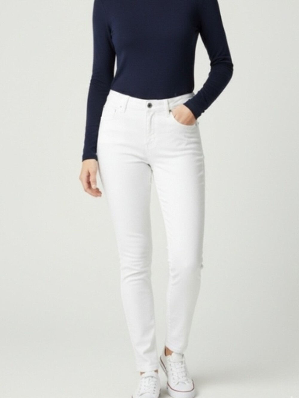 Anne Klein High Rise Skinny Slimming Smoothing Jeans - White